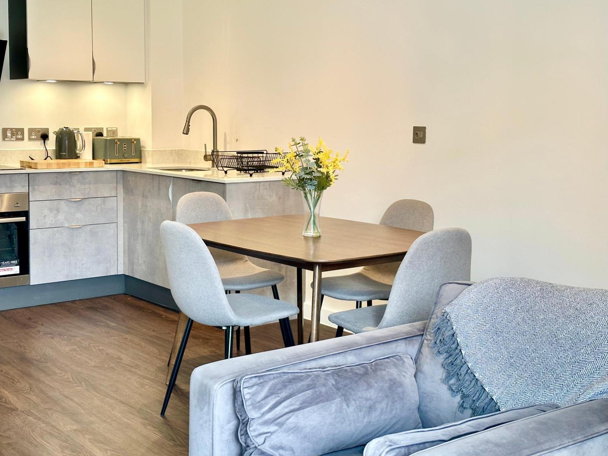 Icona 20 - City Centre Apartment Йорк Екстериор снимка